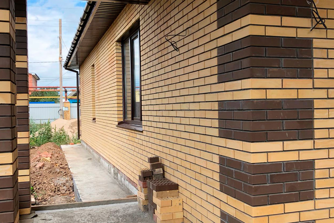 Кощаковский кирпич лицевой 1НФ солома гладкий (1 категория)